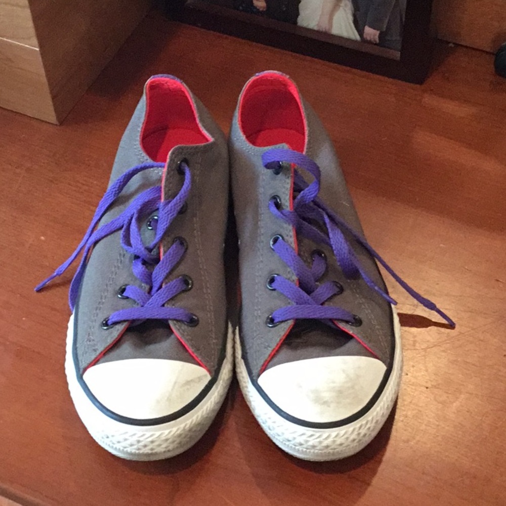 Gray converse Sneakers